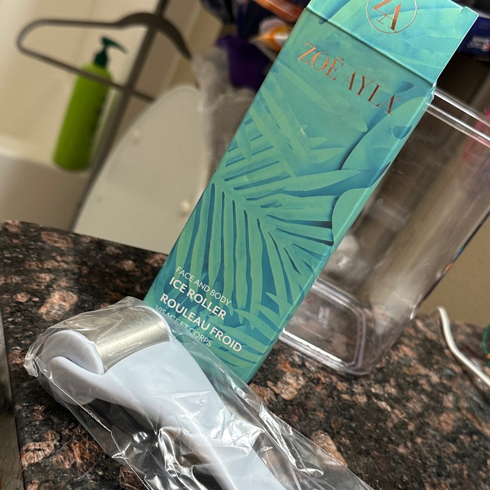 Zoe Ayla White Ice Roller for Face and Body